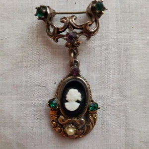 Vintage Kamee schwarzer Onyx mit Schmucksteinen besetzter Anhänger viktorianischer Stil Perlenbrosche - Bild 1 von 12