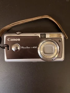 Cámara digital compacta Canon PowerShot A400 en estado de funcionamiento. - Imagen 1 de 6