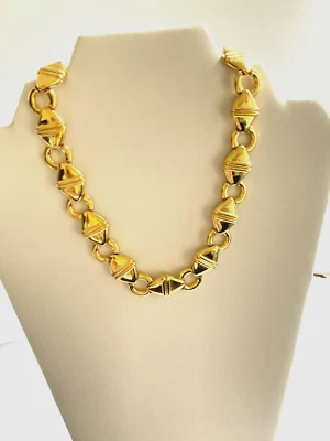 COLAR GARGANTILHA LONGO VINTAGE LIZ CLAIRBORNE DOURADO ROBUSTO MODERNISTA LINK XCV 16" - Imagem 1 de 4