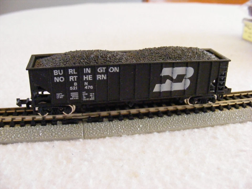 N Scale Atlas Burlington Northern Hopper car Loose Stock USED - Image 1 of 1