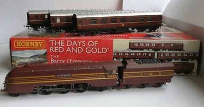 Hornby OO "The days of red and gold" train pack, Barry Freeman collection - Image 1 of 4