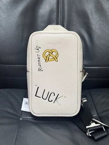 Paquete Sullivan Coach HOMBRE NUEVO CON ETIQUETAS con estampado de bocetos CAJ69 tiza multi - Imagen 1 de 14