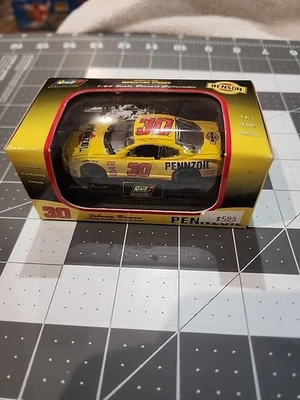 Pontiac Grand Prix 1996 Johnny Benson #30 Pennzoil escala 1:64 Revell Foto 1 de 4