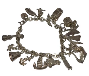 Vintage Sterling Silver 925 Charm Bracelet 18 Solid Charms 38.96g Heavy 18cm Rar - Bild 1 von 7