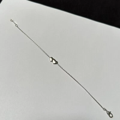 Pulseira feminina assinada Monet tom prata corrente delicada coração 7 1/4 polegadas - Imagem 1 de 4