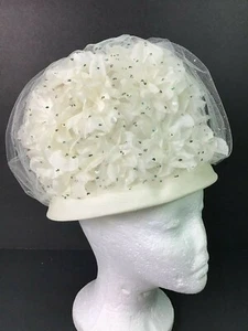 Vintage Mid Century Damen Cloche Hut Damen Blütenblätter Netz Glitzer Le Charme - Bild 1 von 5