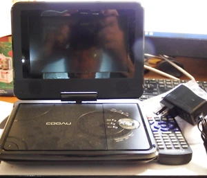 Cooau portable DVD ns-718 w/box & ACC's EXC!! - Picture 1 of 2