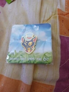 LOOT CRATE ANIME YUME DAPPER "HOT-DOG" THE CAT ENAMEL PIN - Picture 1 of 2