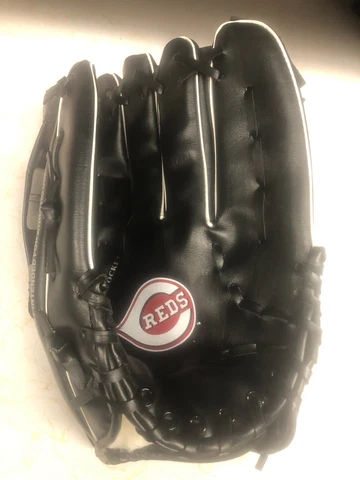 Cincinnati Reds 1990’s Stadium Giveaway Baseball Glove Youth Size Cover