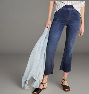 SPANX Jeans Womens Medium Dark Blue Wash Kick Flare Cropped Raw Hem Jeggings - Picture 1 of 9