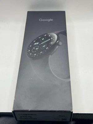 Google Pixel Watch4 (45 mm) WiFi Estuche de aluminio negro mate / Banda activa de obsidiana Foto 1 de 3