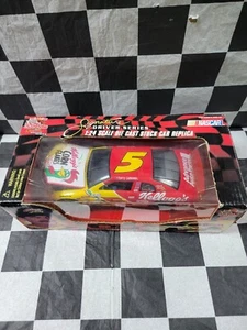 1999 Racing Champions Terry Labonte #5 Kellogg's 1:24 Scale Stock Car - Picture 1 of 3
