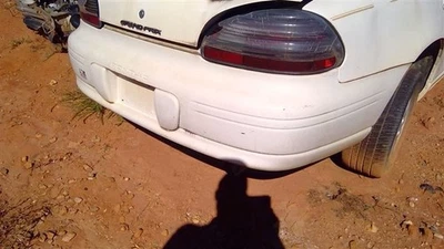 Parachoques trasero SE para Pontiac Grand Prix 97-03 OEM Foto 1 de 4