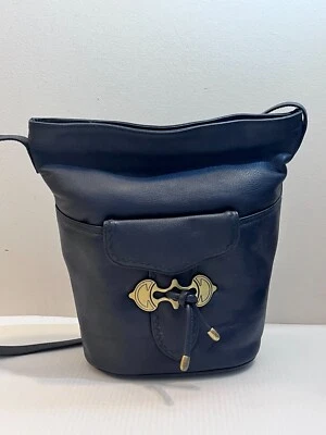 Bolso Bandolera de Cuero Azul Marino Bechamel Cartera Flecos EXCELENTE ESTADO Foto 1 de 4