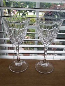  Par de copas de vino 7 1/4" 6 oz vidrio transparente entrecruzado y corte vertical - Imagen 1 de 5