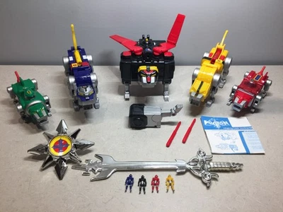 Trendmasters 1998 Lion Force Voltron Third Dimension Rare w Mini Figure Parts - Image 1 of 4