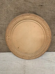 Carved Breadboard Round Wooden Vintage - Foto 1 di 6