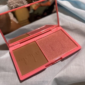 I ❤️revolution Chocolate Strawberry Mini Face Palette New - Picture 1 of 3
