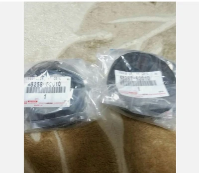 TOYOTA GENUINO SCION xA xB AISLADOR DE MUELLE HELICOIDAL TRASERO INFERIOR 48258-52010 2 PIEZAS Foto 1 de 2