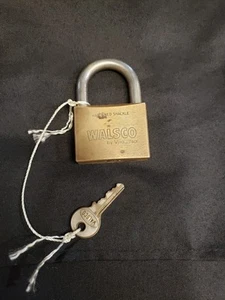 Cerradura de almohadilla ancha Walsco By Viro con llave hecha en Italia latón - Imagen 1 de 8