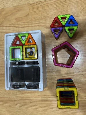52 extra pieces with Magformers 16 Piece WOW Vehicle Set Complete With Figure - Image 1 of 4