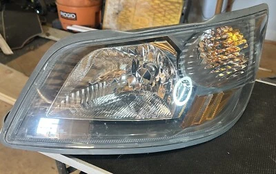 Conjunto de faros laterales del conductor izquierdo con bombillas Hino 258/268 Foto 1 de 4