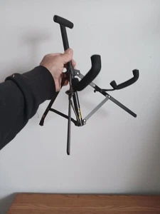 Fender Folding Easy to Pack, Space Saving Guitar Stand - Picture 1 of 4