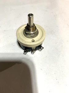 RT25L Ceramic Rheostat 260 Ohm 10% SFERNICE/Vishey  NSN 5905 01 074 9611 - Picture 1 of 4