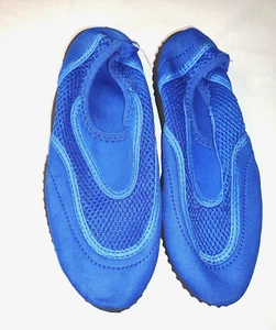NEW 2 pr. Medium 1-2 Kids Aqua Shoes Black, Blue Water Summer Beach Pool Shoes - Picture 1 of 4