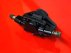 VESPA PX DISC LML STAR BLACK GRIMECA FRONT DISC BRAKE CALIPER WITH BRAKE PADS - Picture 1 of 3