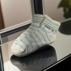 Vintage Socken Frottee Bündchen Fuß Umarmungen Gr. 9-11 Acrylmischung weiß blau Streifen - Bild 1 von 5