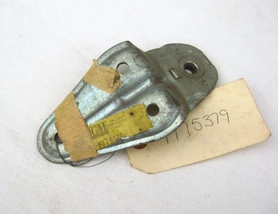 64-66 Pontiac Tempest LeMans NOS GM A/T Throttle Control Bracket 65 215 230 326 - Image 1 of 2