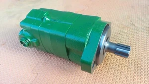 Combinación de motor hidráulico John Deere AXE43901 630FD 640FD 645FD 730FD 735FD 745FD - Imagen 1 de 8