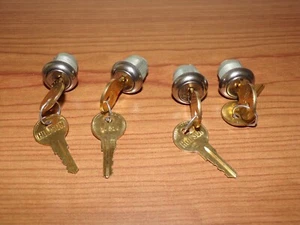 Hudson HL514 Lock and Key Set - Picture 1 of 3