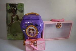 Disney Spielzeug Konvolut Prinzessin Tiana Puppe, Reiseetui, Handyhülle & Schmucketui - Bild 1 von 18