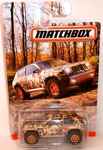2017 MATCHBOX 1:64 HW CAMOUFLAGE 5/6 BEIGE 2005 JEEP COMPASS - Picture 1 of 10