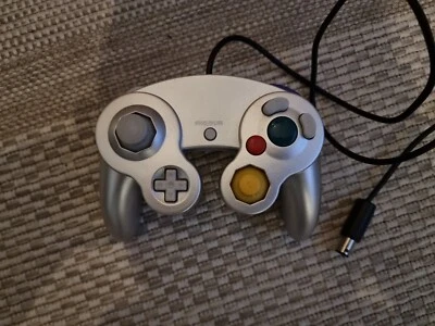 Manette pour gamecube Ou Wii Grise non officielle. - Photo 1/2