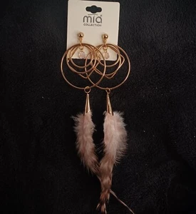 Four Hoops and Dangling Pink Feather Earrings by Mia Collection by~ Kim Min Sun - Picture 1 of 11