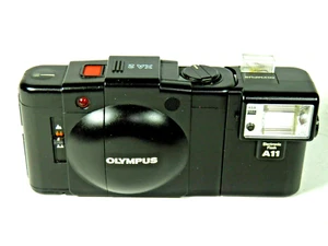 OLYMPUS XA 2 MIT BLITZ A11 GETESTET MIT FILM ALLES FUNKTIONIERT 1A! TOP ZUSTAND - Bild 1 von 5