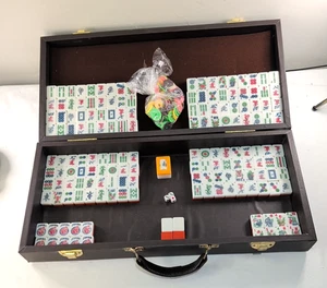 Vintage Three Hunters Mah Jongg Set w/Case & Rules 166 Tiles - 4 Racks - Picture 1 of 20