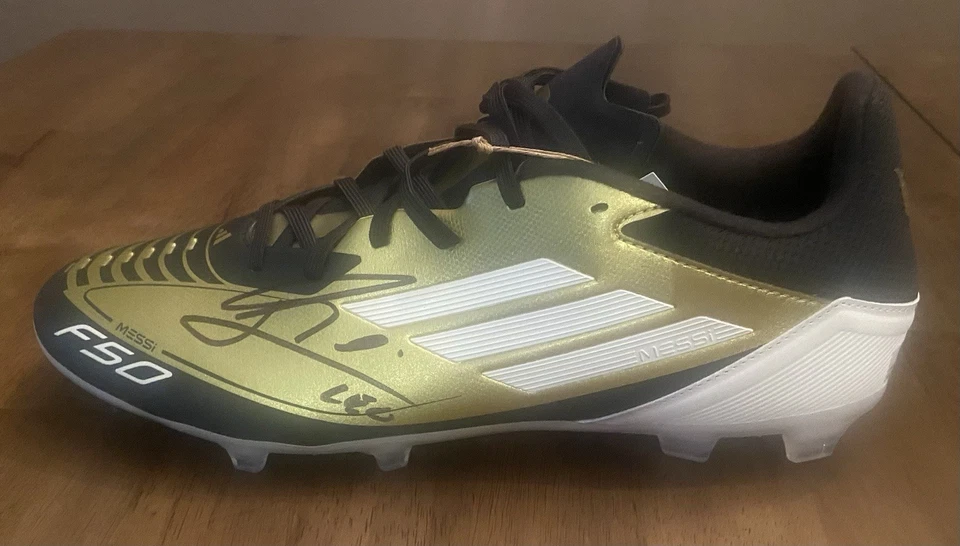 Botín de fútbol Adidas firmado/autografiado por Lionel Messi Inter Miami FC con certificado de autenticidad Foto 1 de 4