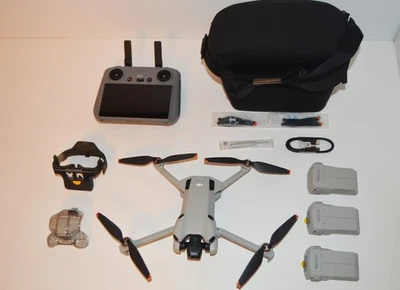 *Brand New* DJI Mini 4 PRO Fly More Combo with RC-2 Controller and 3 Batteries - Image 1 of 4