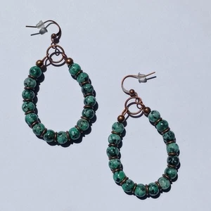  Green Africa Turquoise Copper Tone Metal Modern Oval Beaded Hoop Earrings New - Picture 1 of 2