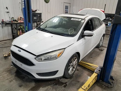 2015 Ford Focus Driver Left Fender OEM White 4DR SED Used Local Pick Up Only Foto 1 de 4
