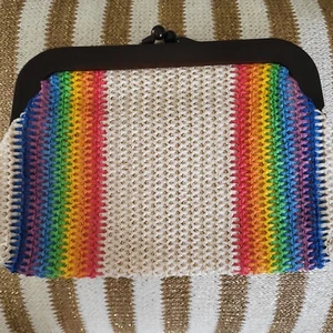 Rainbow Clutch Vtg 70s Hand Bag Woven raffia Plastic Kiss Clasp Retro Maximalist - Picture 1 of 8