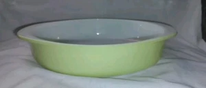 Pyrex 221 redondo 8” verde lima pastel cazuela sartén plato para hornear asas - Imagen 1 de 7