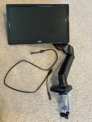 AOC e1659Fwu 15.6-Inch Ultra Slim USB 3.0-Powered Portable LED Monitor - Image 1 of 4