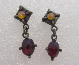Vintage 1980s 3/4" Drop Dangle Earrings Red & Amber Rhinestones Gold Tone Posts - Picture 1 of 3