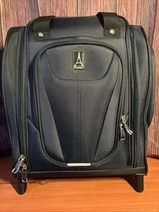 Travelpro Maxlite5 Carry-On Rolling Underseat Upright 2 Wheel Bag Navy 15-Inch - Picture 1 of 13