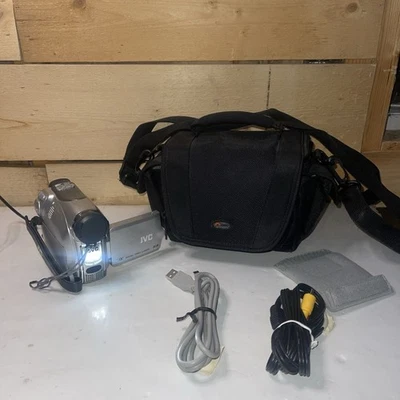 JVC GR-D270U Mini DV Digital Camcorder w/ Battery Charger & Bag (Tested)EC  - Image 1 of 4